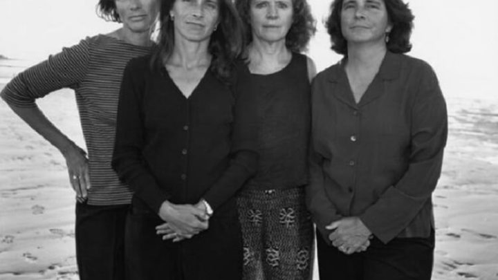 Четыре сестры фотографировались вместе каждый год на протяжении 40 лет