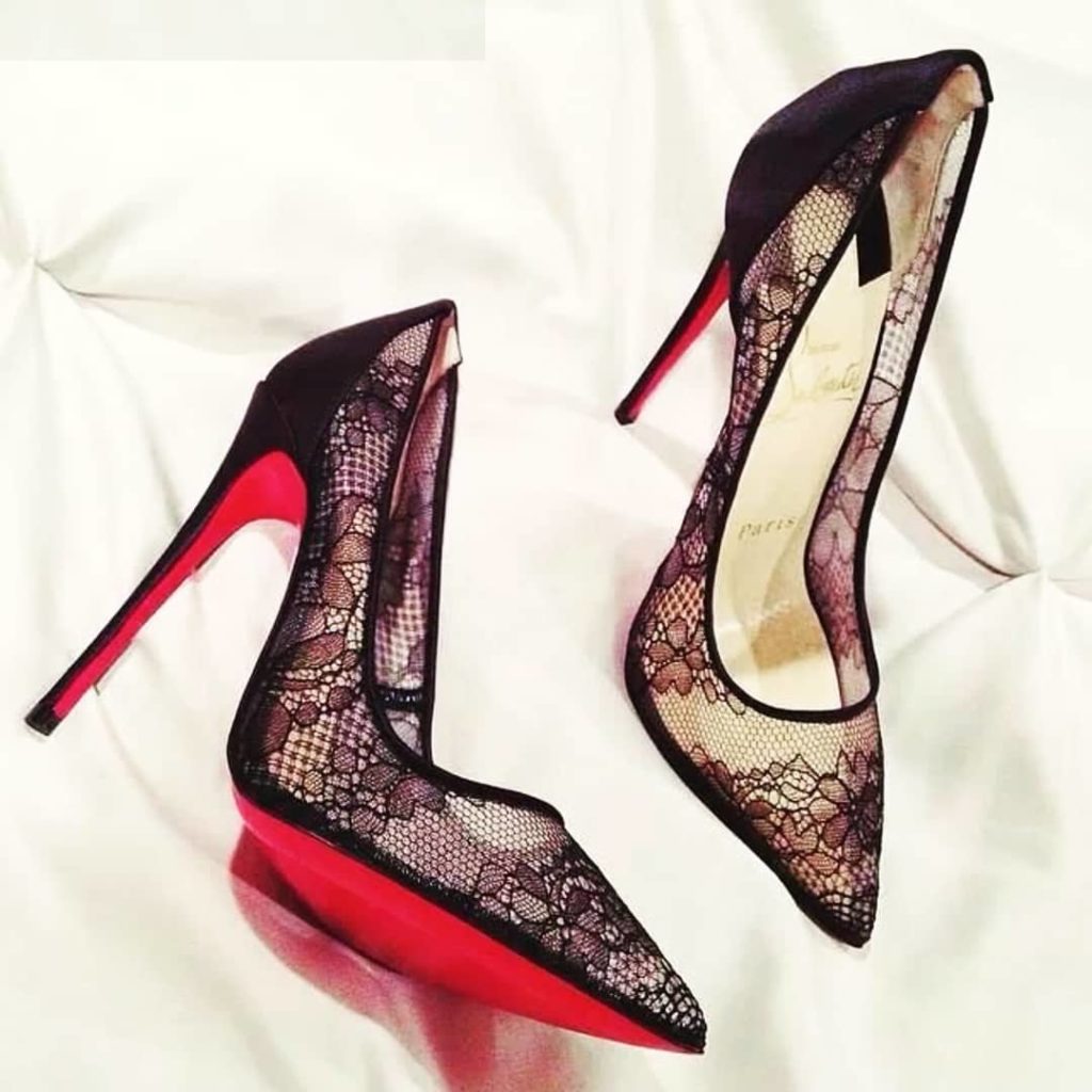 Реклама сапог. Decollete туфли. Туфли basic женские. Говорящие туфли. Туфли одна туфля.